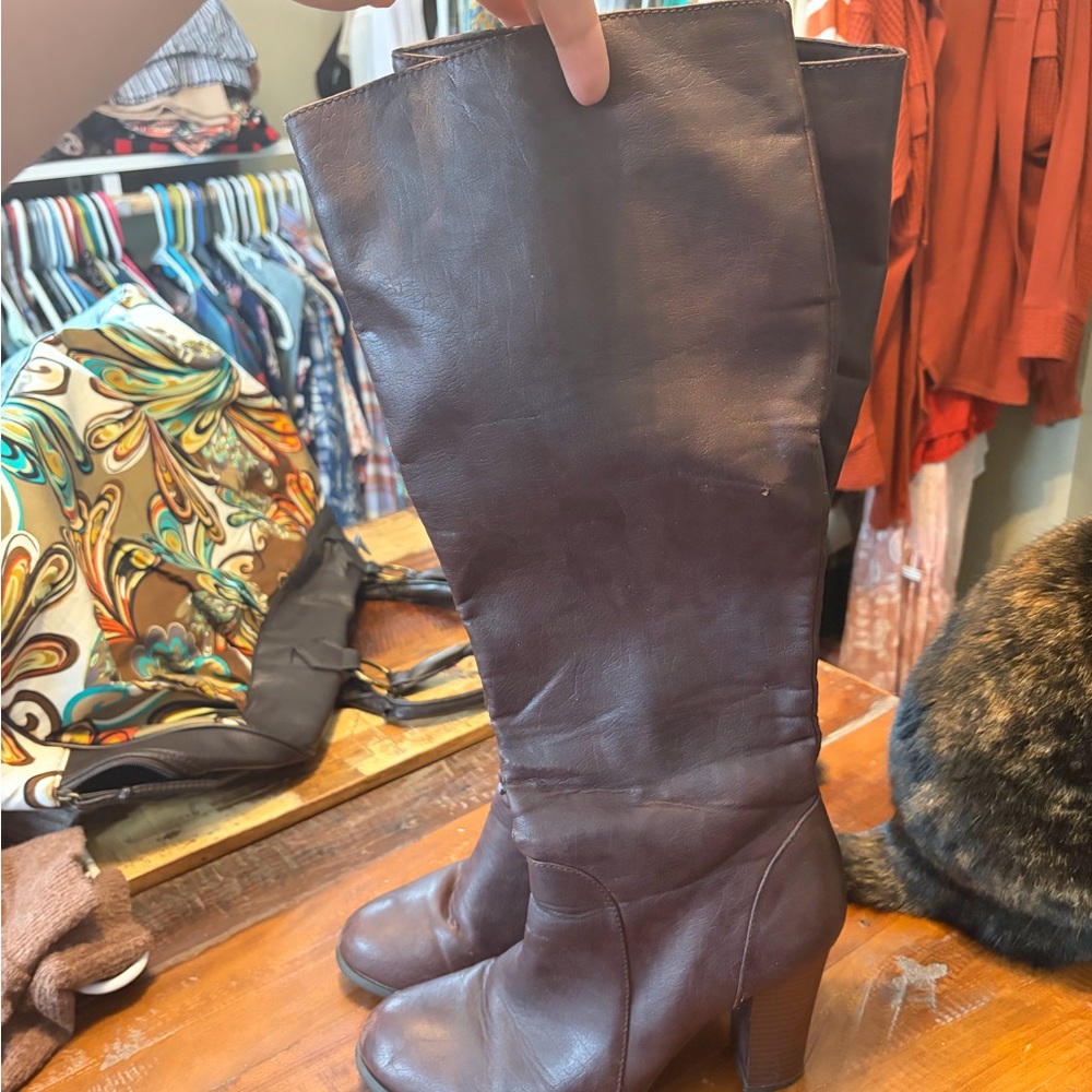 Chic Brown Leather Heeled Boots